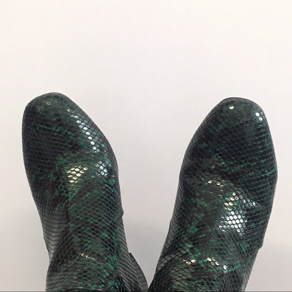 Urban Outfitters Harlow Green Faux Snakeskin Boot - Picture 6 of 7